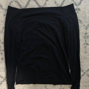 Off-shoulder long sleeve black top